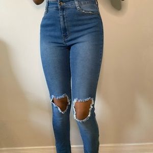 FASHION NOVA- Distracted High Rise Jeans